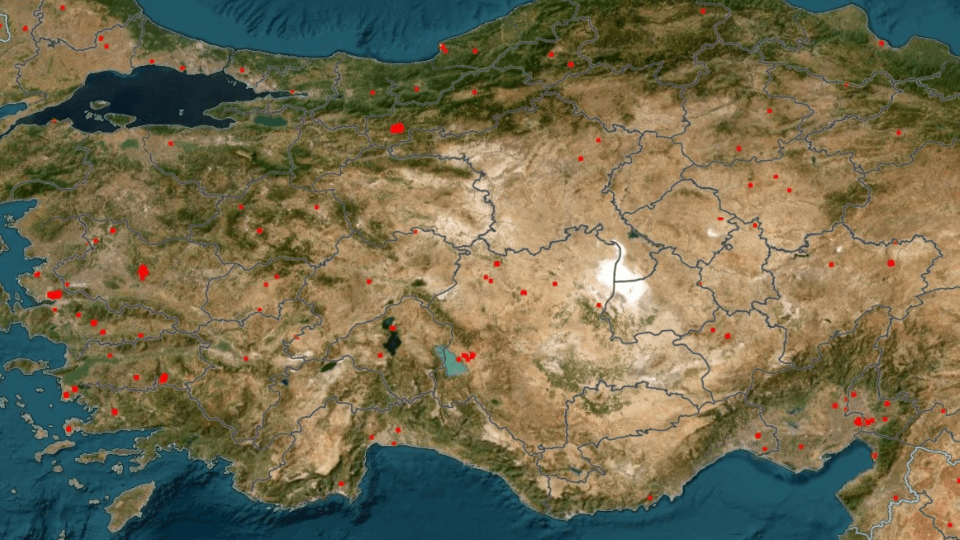 Türkiye'de 73 yerde yangın çıktı! İzmir yangını detayları -16 Ağustos 2024 yangın haberleri